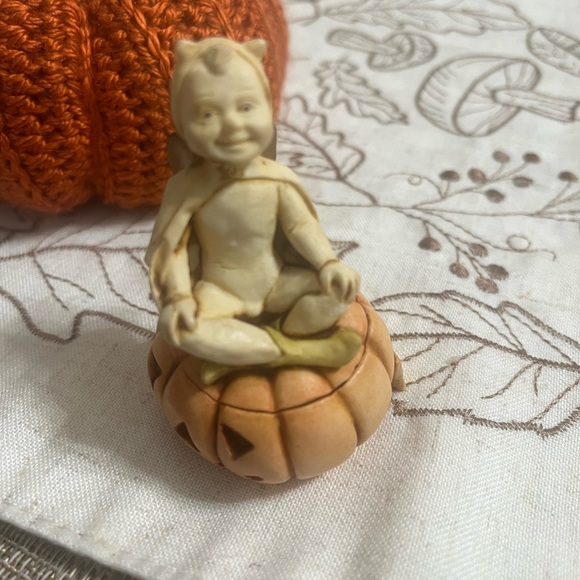Vintage!Harmony Kingdom "Pumpkinfest” trinket box. - Picture 3 of 12